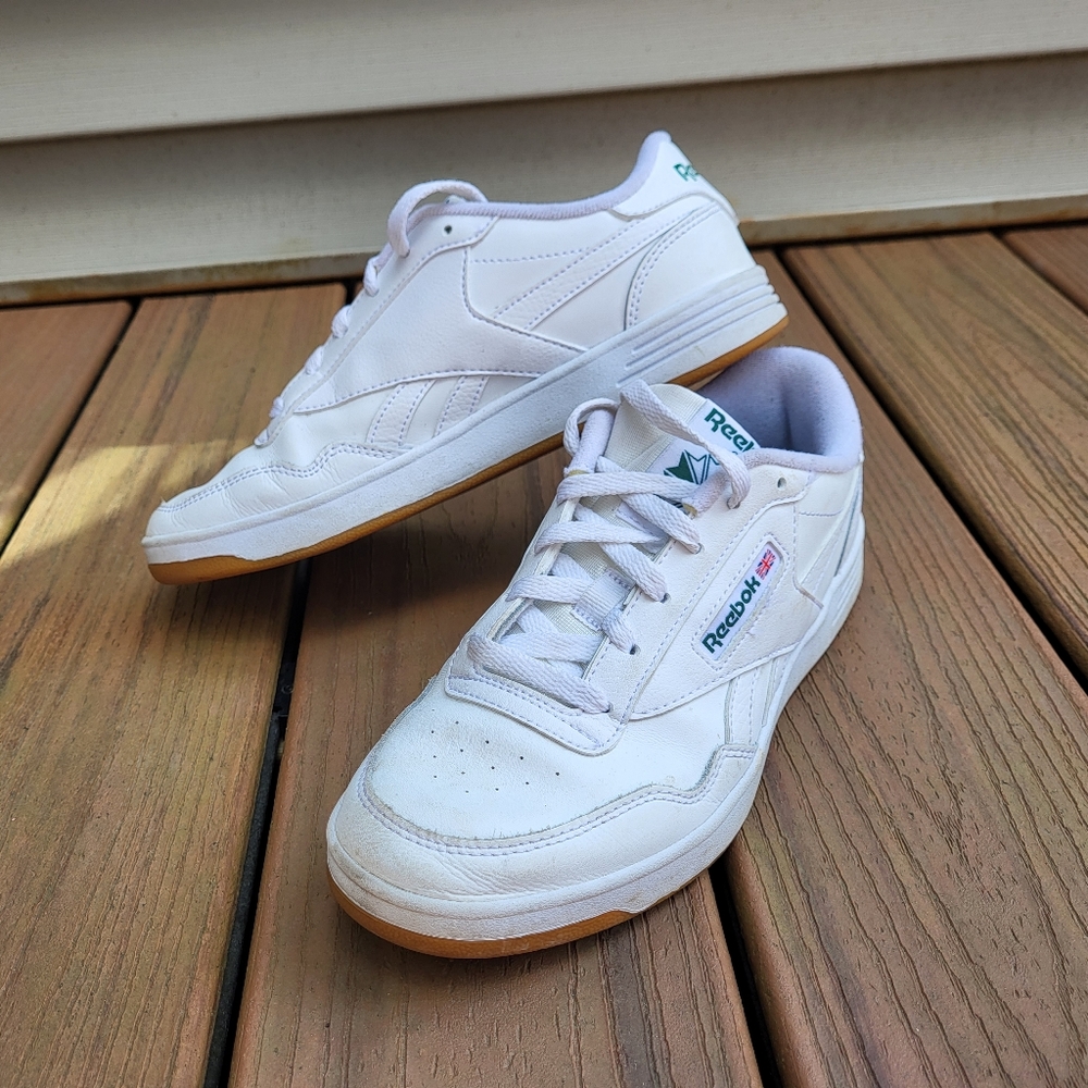 Vintage Reeboks-- White Size 8.5